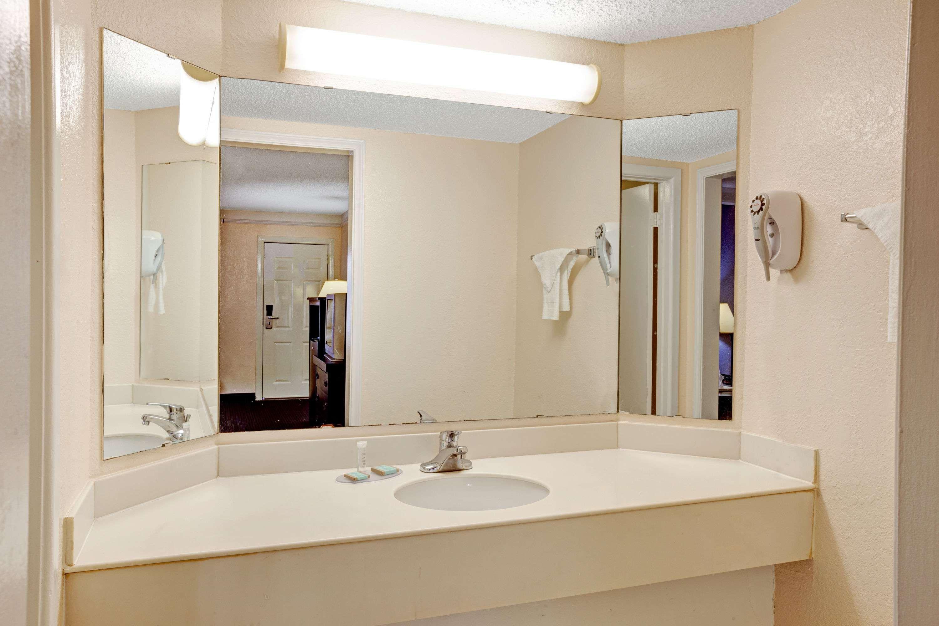 Travelodge By Wyndham North Richland Hills/Dallas/Ft Worth Extérieur photo