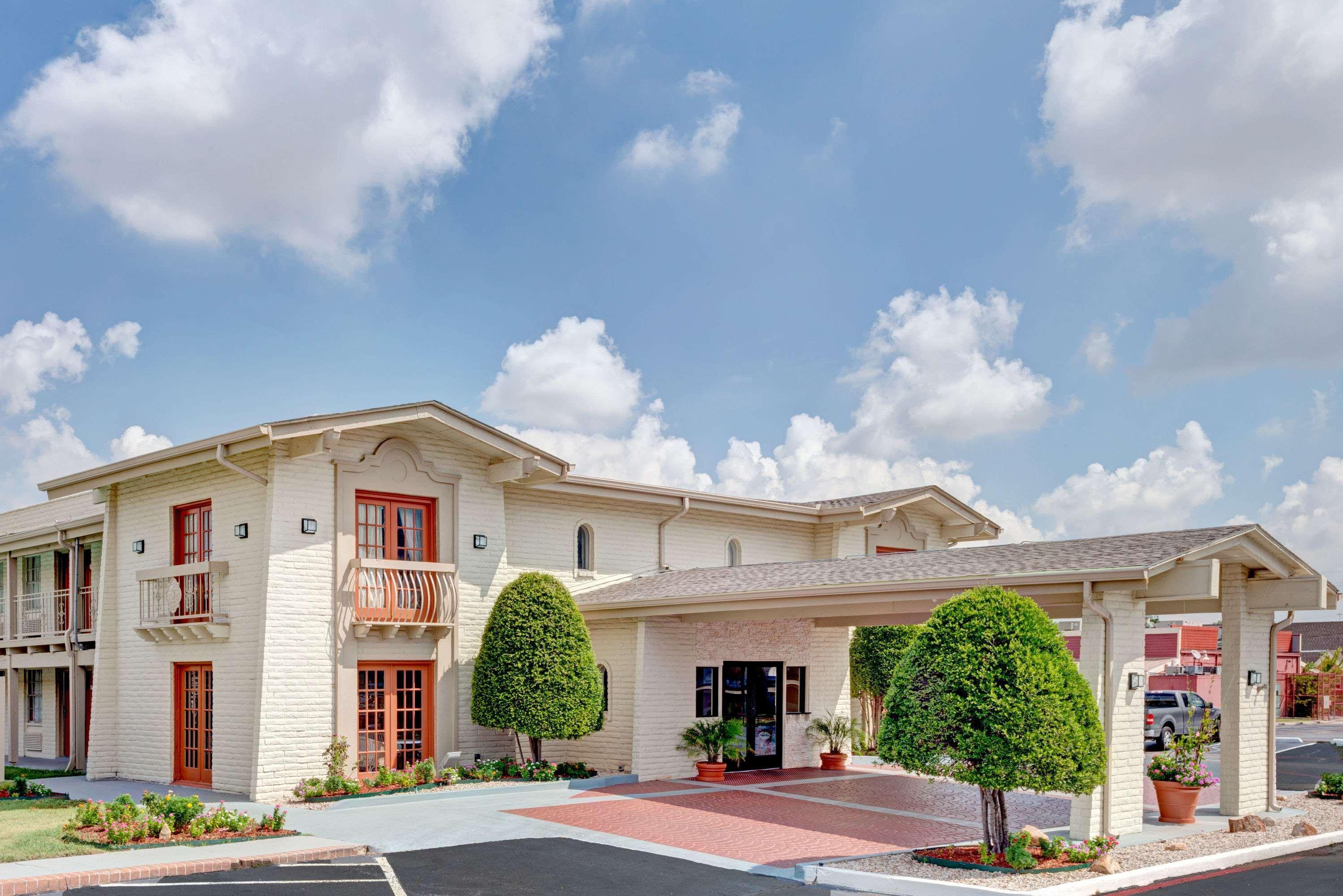 Travelodge By Wyndham North Richland Hills/Dallas/Ft Worth Extérieur photo